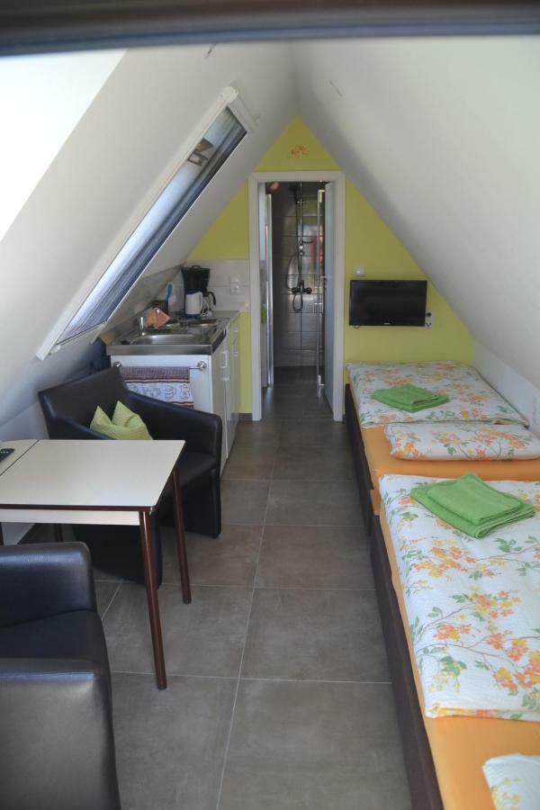 Radlerwohnung Bei Familie Saupe Schaprode Esterno foto